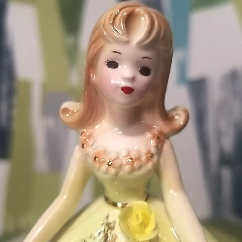 Josef Originals Figurine Girl With Hat Ladies Of Song From The Portrait Series